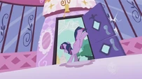 Twilight Sparkle Bucking Door S2E3