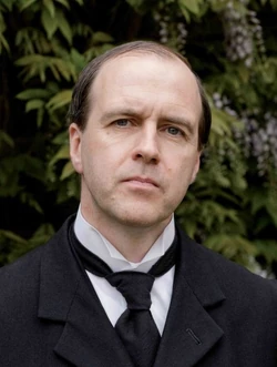 S2-kevin-doyle-as-molesley 595