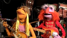TheMuppets-Behind-The-Scenes-Interviews-Janice&Floyd