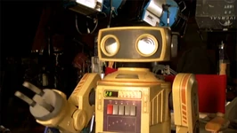 TheMuppets-Behind-The-Scenes-Interviews-80sRobot
