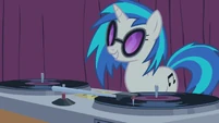DJ Pon-3 S01E14