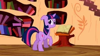 Twilight looks back at Applejack S2E06