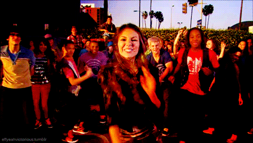 http://images2.wikia.nocookie.net/__cb20111126195760/victorious/images/4/4f/Tumblr_ldul7n7uji1qfg2g1o1_500.gif