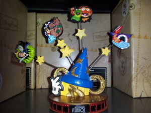 Hollywood Studios note clip holder
