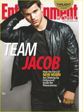 Taylor-lautner-covers-entertainment-weekly-team-jacob