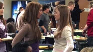 Shenae-on-Degrassi-7x01-shenae-grimes-8631017-624-352