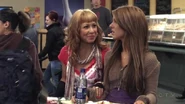 Shenae-on-Degrassi-7x01-shenae-grimes-8630982-624-352