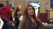 Shenae-on-Degrassi-7x01-shenae-grimes-8631021-624-352