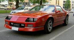 800px-Chevrolet Camaro IROC-Z-4