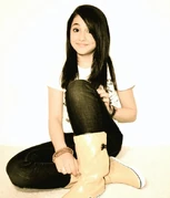 Arigrande74