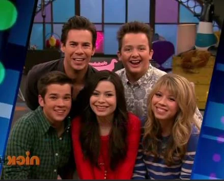 http://images2.wikia.nocookie.net/__cb20111229074351/icarly/images/2/24/381519_272872562765772_156815221038174_726686_1702503682_n.jpg