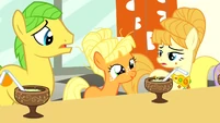 Young Applejack brings up roosters S1E23