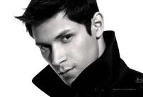 Eye-candy-alex-meraz-28
