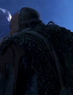 Klingon guard eating 3