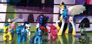 Toys "R" Us exclusive toys 2012