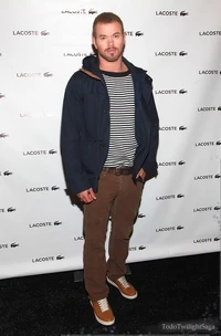 TodoTwilightSaga - Kellan Lutz 11
