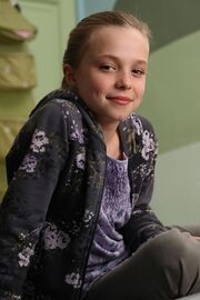 Lily-kettle-lily-kettle-tracy-beaker-returns-22042626-426-639
