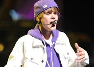 Justin-biber-vma-2010-perf.jpg
