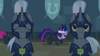 Twilight sneaking S2E20