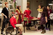 Glee-extraordinary-merry-christmas-480x31923