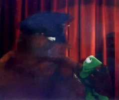Kiss bobo kermit