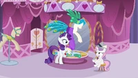Rarity notice Sweetie Belle S2E23