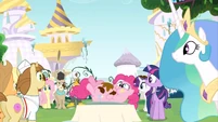 Pinkie Pie gets fat S2E24