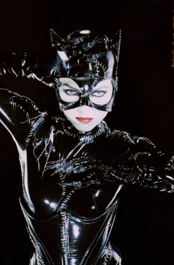 250px-Catwoman_Michelle_Pfeiffer.jpg
