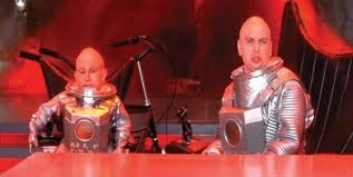 Dr. Evil and Mini Me.jpg (8 KB) Dr. Evil and Mini Me