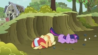 Applejack and Twilight taking cover S2E3