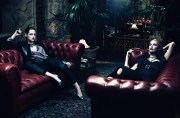 Img-charlize-and-kristen-06 104623478634-180x118.jpg (8 KB) Img-charlize-and-kristen-06 104623478634-180x118