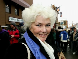 Fionnula Flanagan