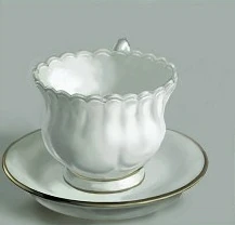 Tasse à thé mordeuse