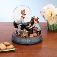 Oliver & Company Snow Globe