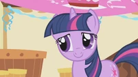 Twilight sharing her letter with Celestia S01E05