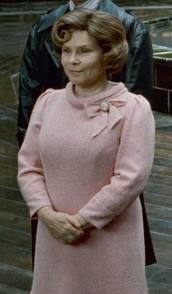 Dolores como subsecretaria