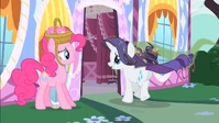Rarity running back to her house S1E25