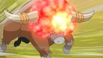 EP714 Bouffalant usando ariete