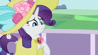 Balloon hitting Rarity S02E09