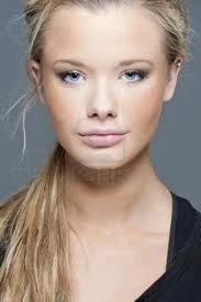 LAUREN FEMALE.jpg (6 KB) LAUREN FEMALE