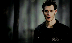 Klaus-Bonnie-3x12-dream-scene-klaus-and-bonnie-28459287-245-145-1-