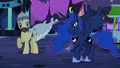 Luna aiming S02E04.png