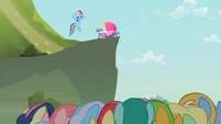 Rainbow Dash waving to the crowd S2E08