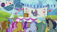 Mayor prepares for her speech S2E08