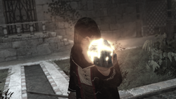 AssassinsCreed Al Mualim holding the Piece of Eden