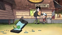 1000px-S1e10 broken phone