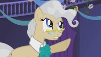 Mayor Mare 'Seize her!' S1E02