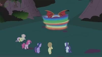 Five friends watch Dash deal with manticore S1E02