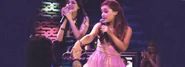 Tumblr mc9dlw9KYI1r9x7tfo1 500