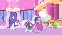 Rarity anxious S1E20